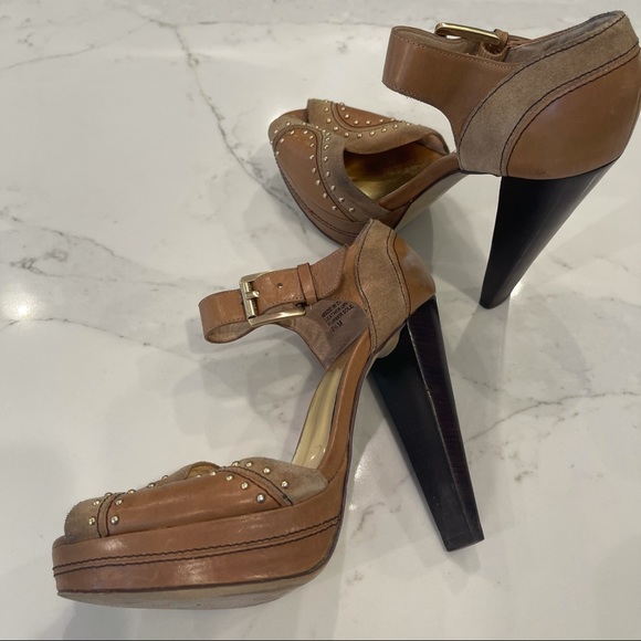 🎉HP MICHEAL by Micheal Kors leather & suede heels - Picture 12 of 16
